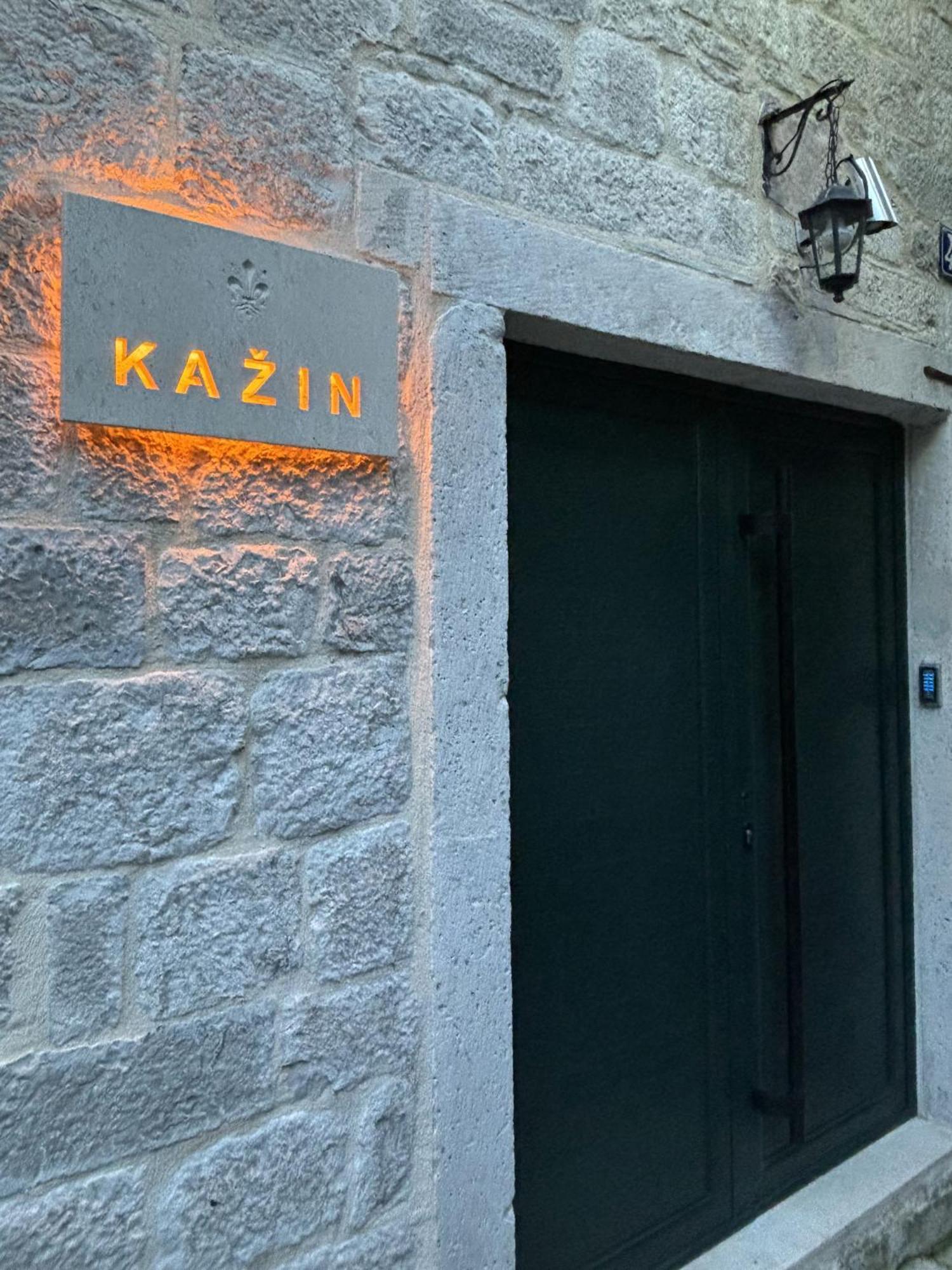 Kazin Supreme 호텔 코토르 외부 사진